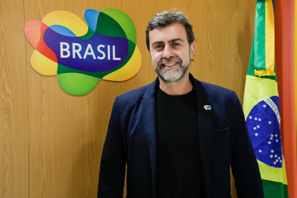 Marcelo Freixo presidente da Embratur Eric Ribeiro Embratur celebra MP que destina recursos do Sesc/Senac para promoção do Turismo