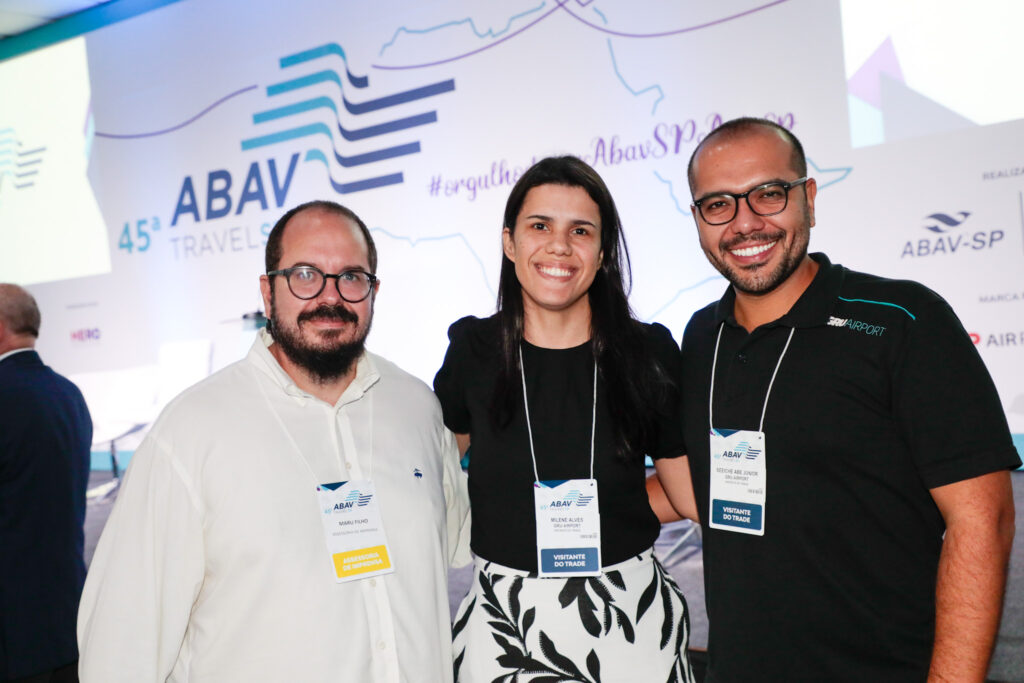 Maru Filho, da Business Factory, Milene Alves e Seeiche Abe, da GRU Airport