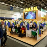 Movimento intenso no estande do Brasil