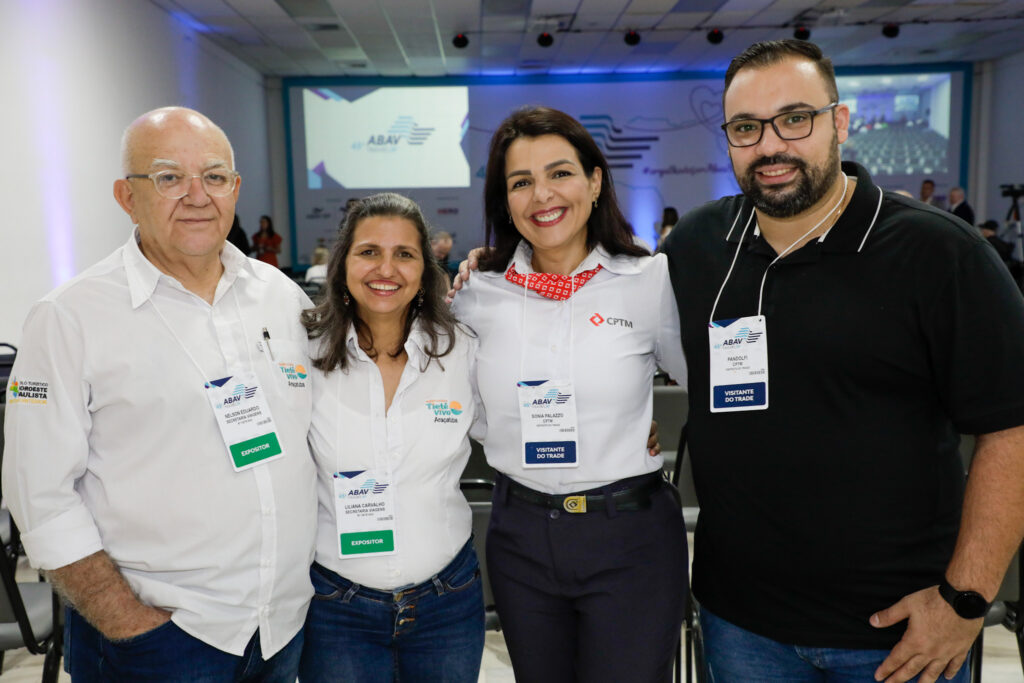 Nelson Eduardo, e Liliana Carvalho, da Prefeitura de Araçatuba, Sônia Palazzo e Pandolfi, da CPTM