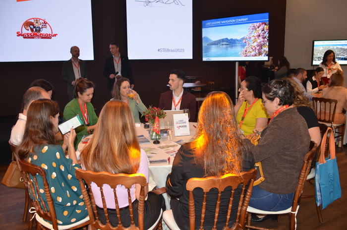 O evento conta com 15 representantes do turismo suíço, a maior delegação a participar do evento O evento conta com 15 representantes do turismo suíço, a maior delegação a participar do evento
