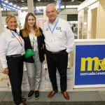 Rosa Masgrau e Roy Taylor, do M&E, com Felícia Dominguez, da ITB Berlin