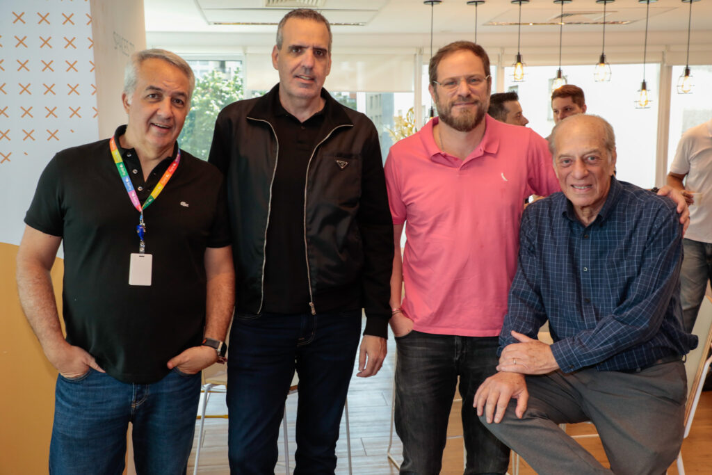Agaxtur, BeFly e Diversa: "Há muito tempo que não tínhamos um pool tão confiável" 2 Sylvio Ferraz Marcelo Cohen Luciano Guimaraes e Agaxtur, BeFly e Diversa: "Há muito tempo que não tínhamos um pool tão confiável"