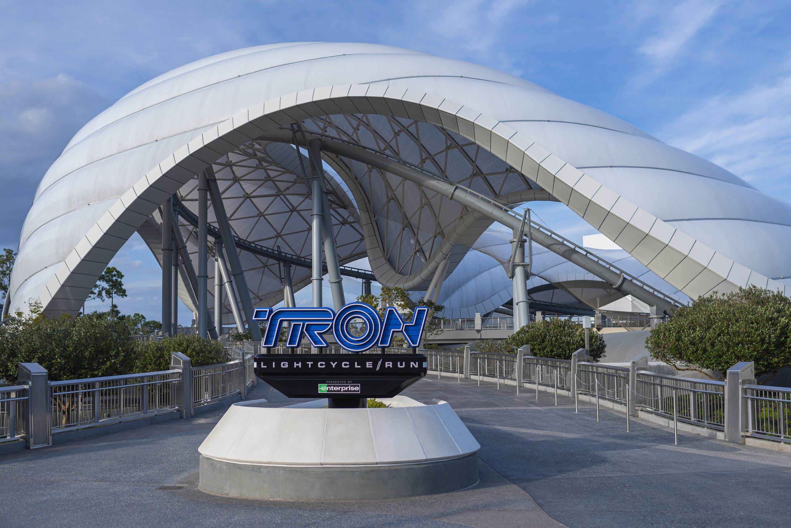 TRON 7 scaled Disney divulga detalhes e produtos exclusivos da nova montanha-russa de "Tron"; veja fotos