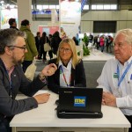 Giuliano Ponzio, da Azul, com Roy Taylor e Rosa Masgrau, do M&E