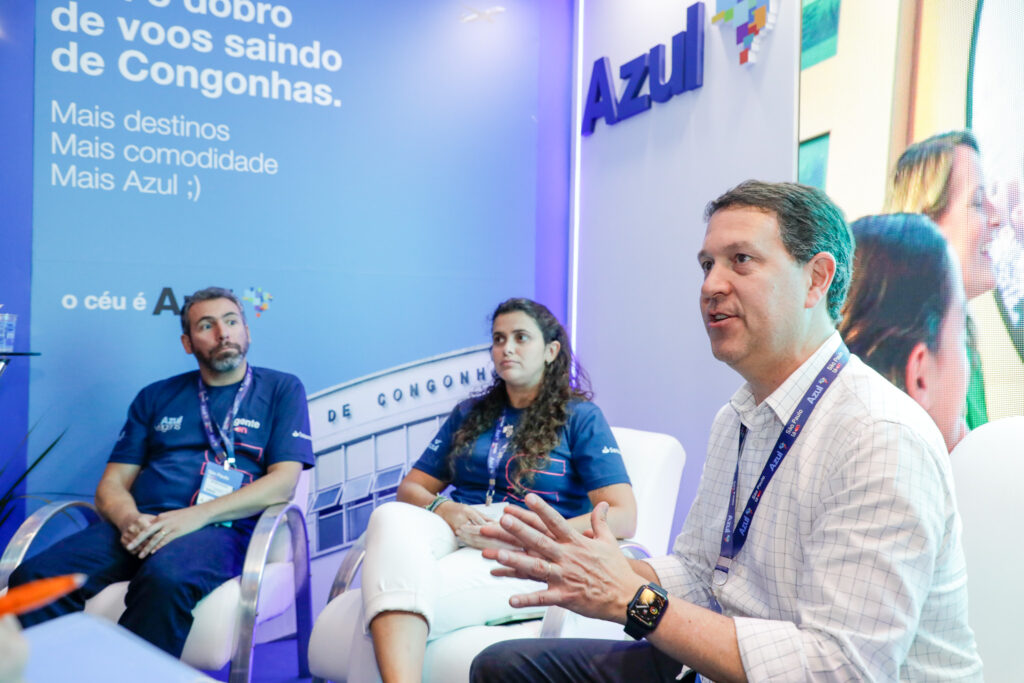 Ricardo Bezerra, Giulliana Mesquita e Daniel Bicudo, da Azul Viagens (Eric Ribeiro/M&E)