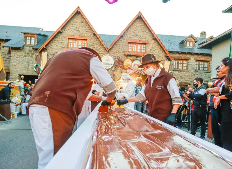 Bariloche terá maior barra de chocolate do mundo em Festa na semana da Páscoa 1 unnamed 19 e1679334731278 Bariloche terá maior barra de chocolate do mundo em Festa na semana da Páscoa