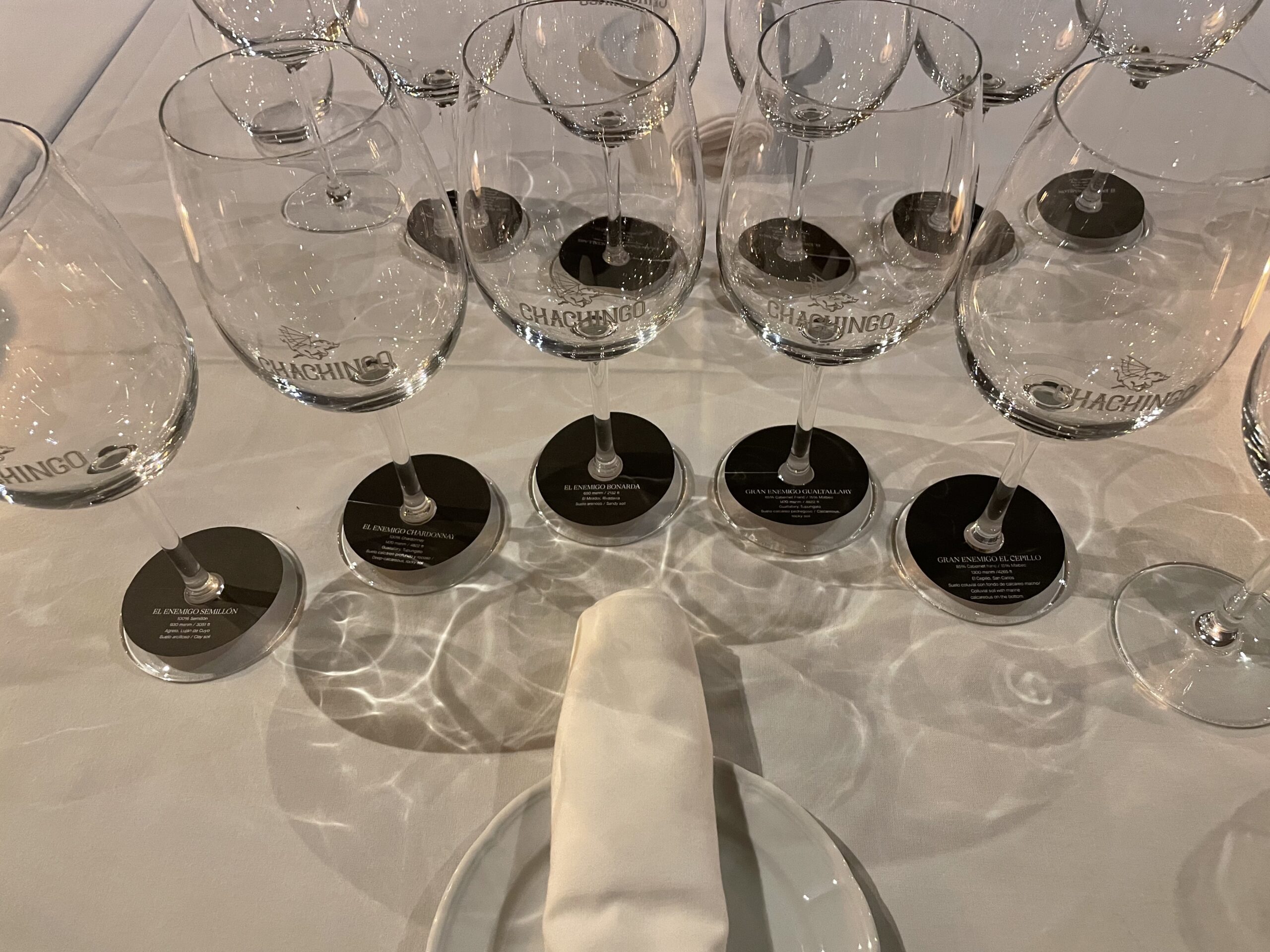Os vinhos El Enemigo harmonizados no jantar de sete pratos do Casa Vigil Os vinhos El Enemigo harmonizados no jantar de sete pratos do Casa Vigil