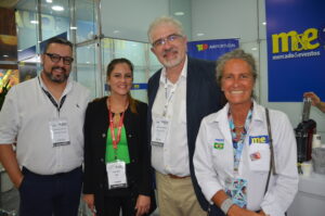 Alexandre Mesquita, do Turismo de Portugal, Bruna Maier, da UBM, Luis Fernando Destro, da República Tcheca e Mari Masgrau, do M&E