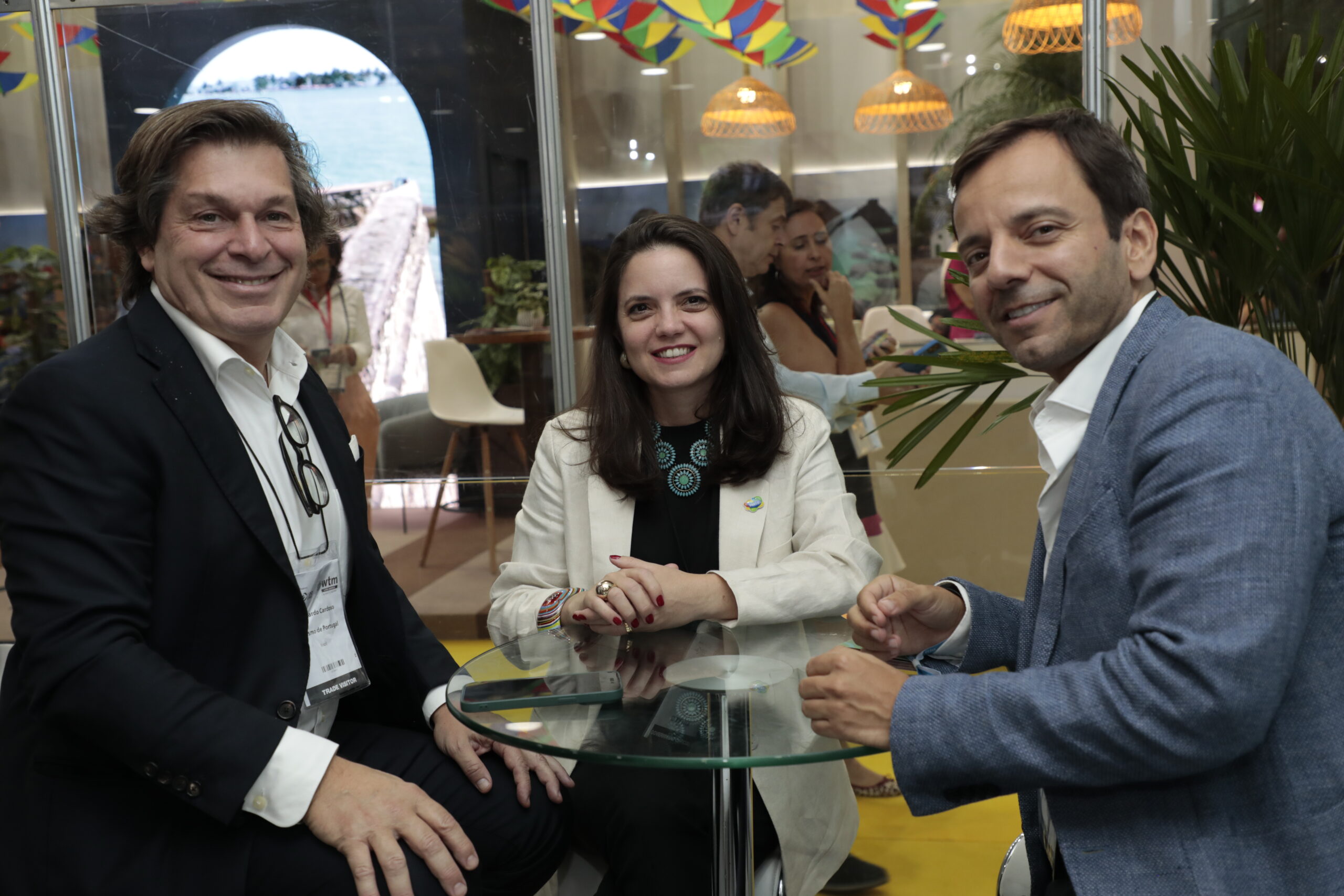 Bernardo Cardoso, de Portugal, Jaqueline Gil, da Embratur, e David Seromenho, da TAP Bernardo Cardoso, de Portugal, Jaqueline Gil, da Embratur, e David Seromenho, da TAP