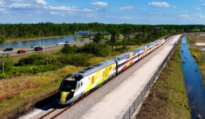 Brightline lança tarifas especiais para Natal e Réveillon entre Miami e Orlando