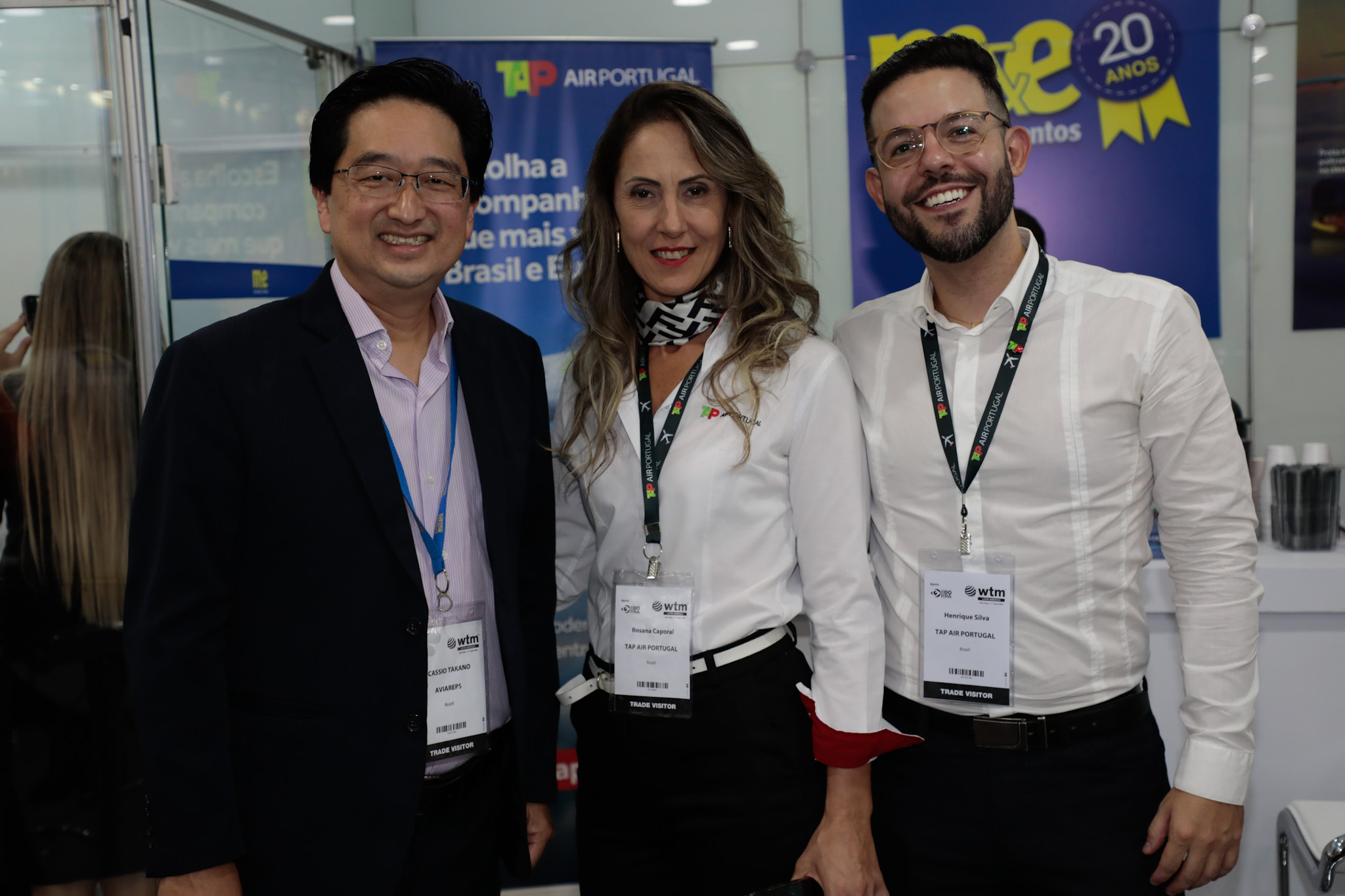 Cássio Takano, da Aviareps, Rosana Caporal, e Henrique Silva, da TAP