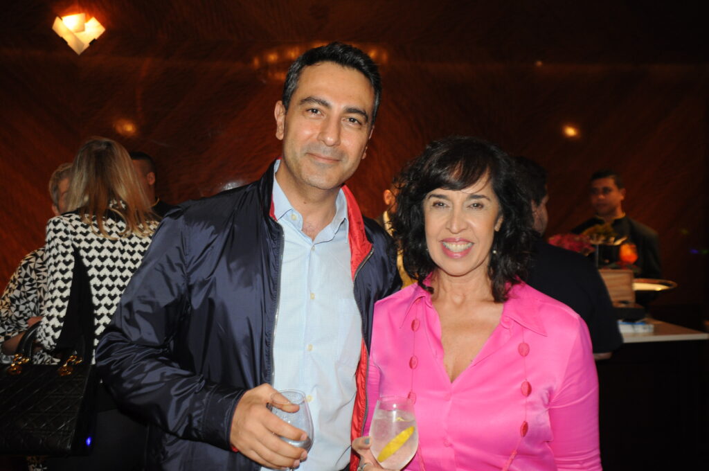 Chadi Nammour, da L'Espace, com Sylvia Silva, da Embark Beyond Brasil