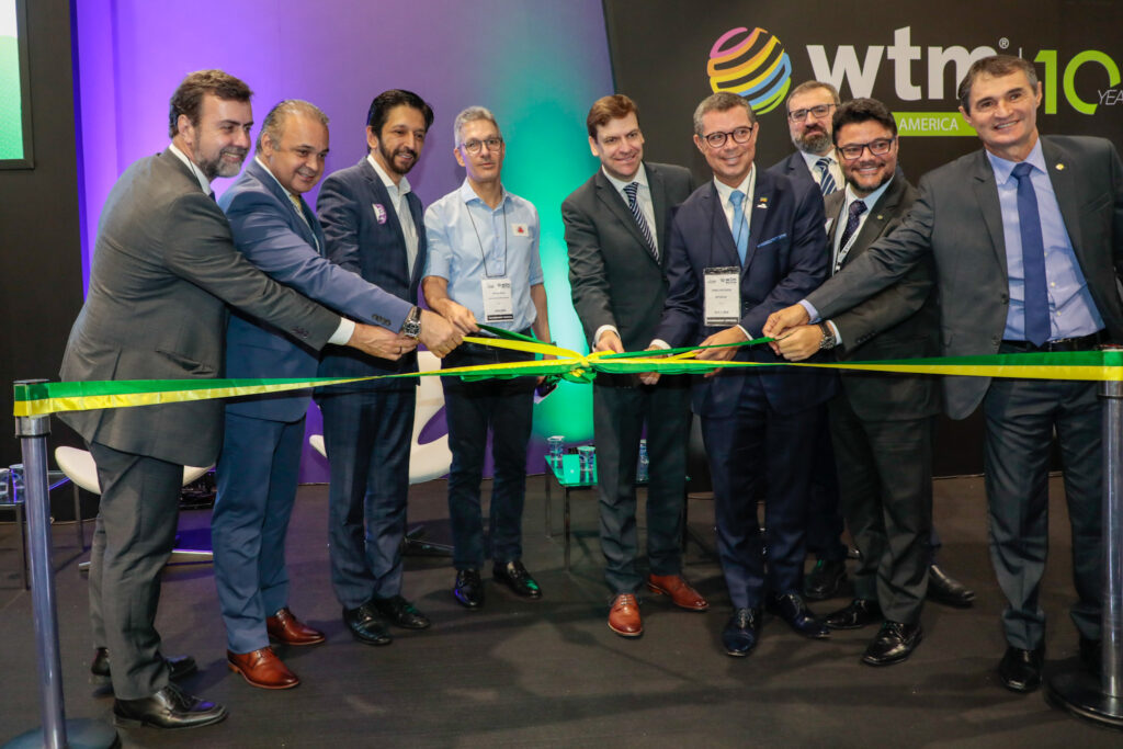 Corte da Fita Cerimônia de abertura reúne autoridades e marca início da WTM-LA 2023: "A maior de todas"