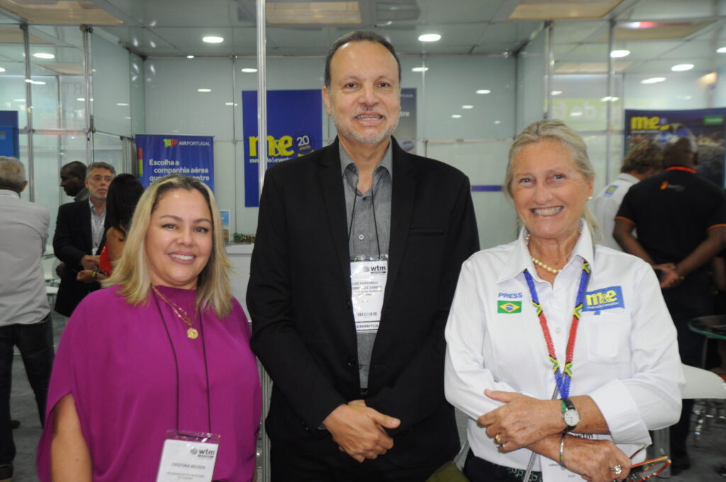 Cristina Beleza e Luiz Fernando Junior, da Secretaria de Turismo do Rio Grande do Sul, com Rosa Masgrau, do M&E