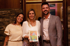Cristina Muniz e Leonardo Fortes, do SeaWorld com Paula Rorato, da CVC