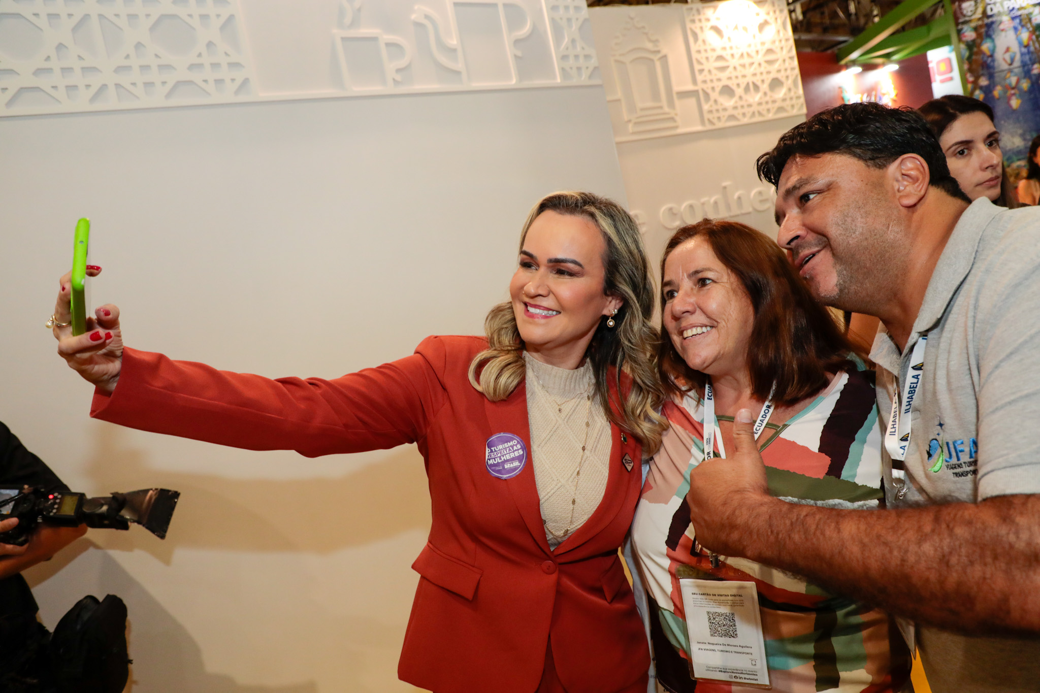Daniela Carneiro, ministra do Turismo com agentes de viagens Daniela Carneiro, ministra do Turismo com agentes de viagens