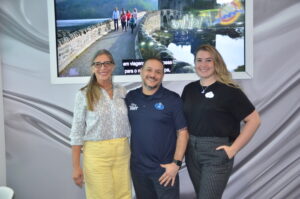 Deborah Baldin, Luiz Araujo e Paola Di Buono, da Disney