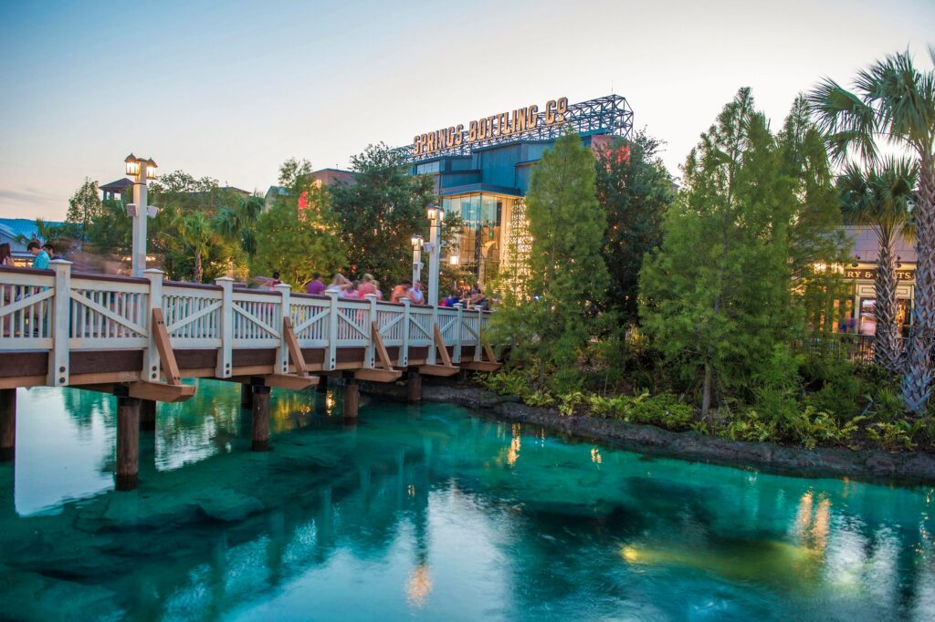 Disney Springs at WDW 0525ZU 0190CD Como economizar em Orlando? Veja dicas para gastar menos na capital dos parques temáticos
