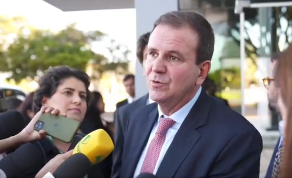 Prefeito do Rio propõe deixar Santos Dumont com voos apenas para Congonhas e Brasília 1 Eduardo Paes reproducao twitter Prefeito do Rio propõe deixar Santos Dumont com voos apenas para Congonhas e Brasília