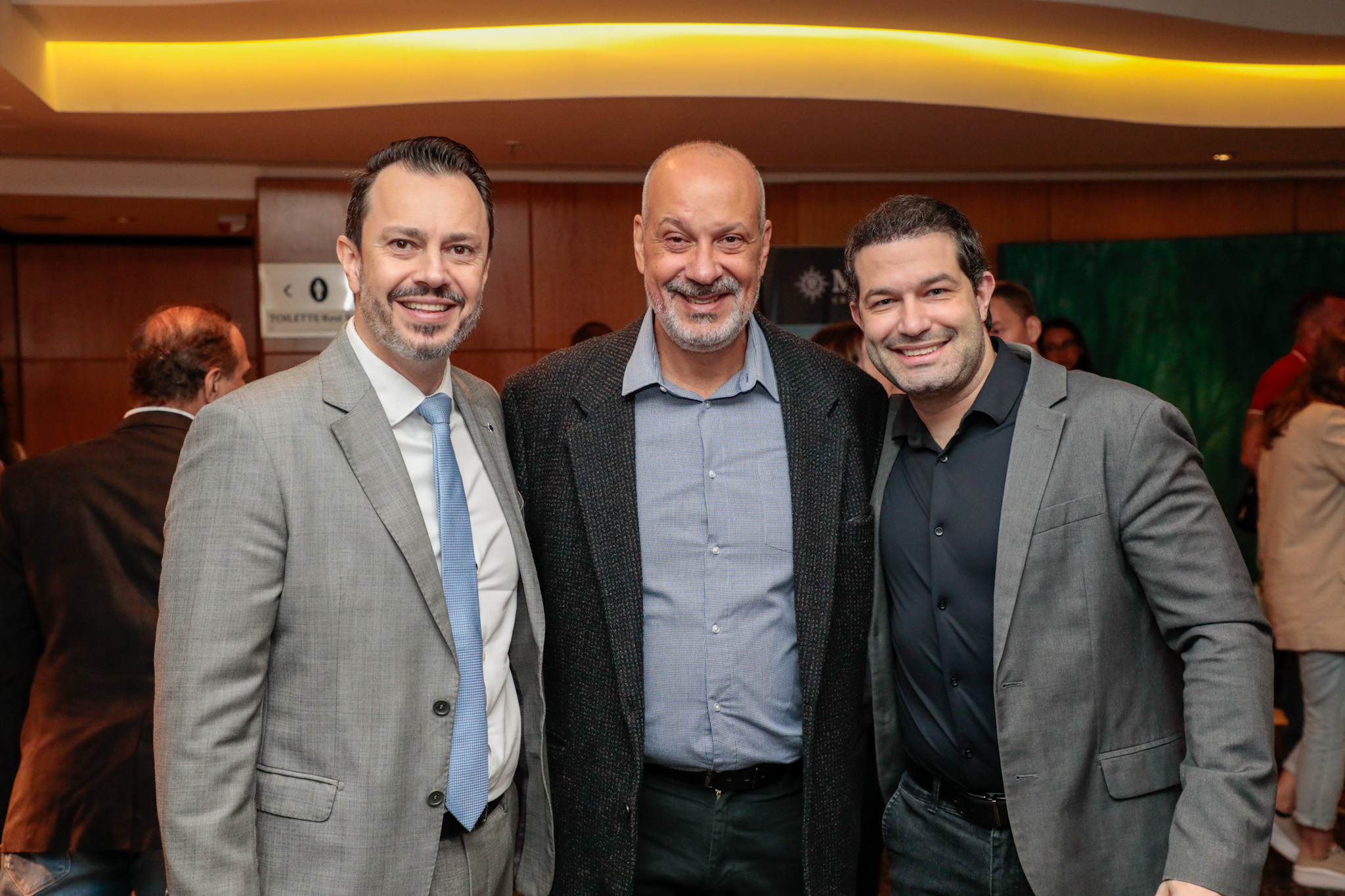 Eduardo Simões, MSC, Alexandre Fernandes, Kronner Viagens, e Bruno Cordaro, PromoAção Eduardo Simões, MSC, Alexandre Fernandes, Kronner Viagens, e Bruno Cordaro, PromoAção