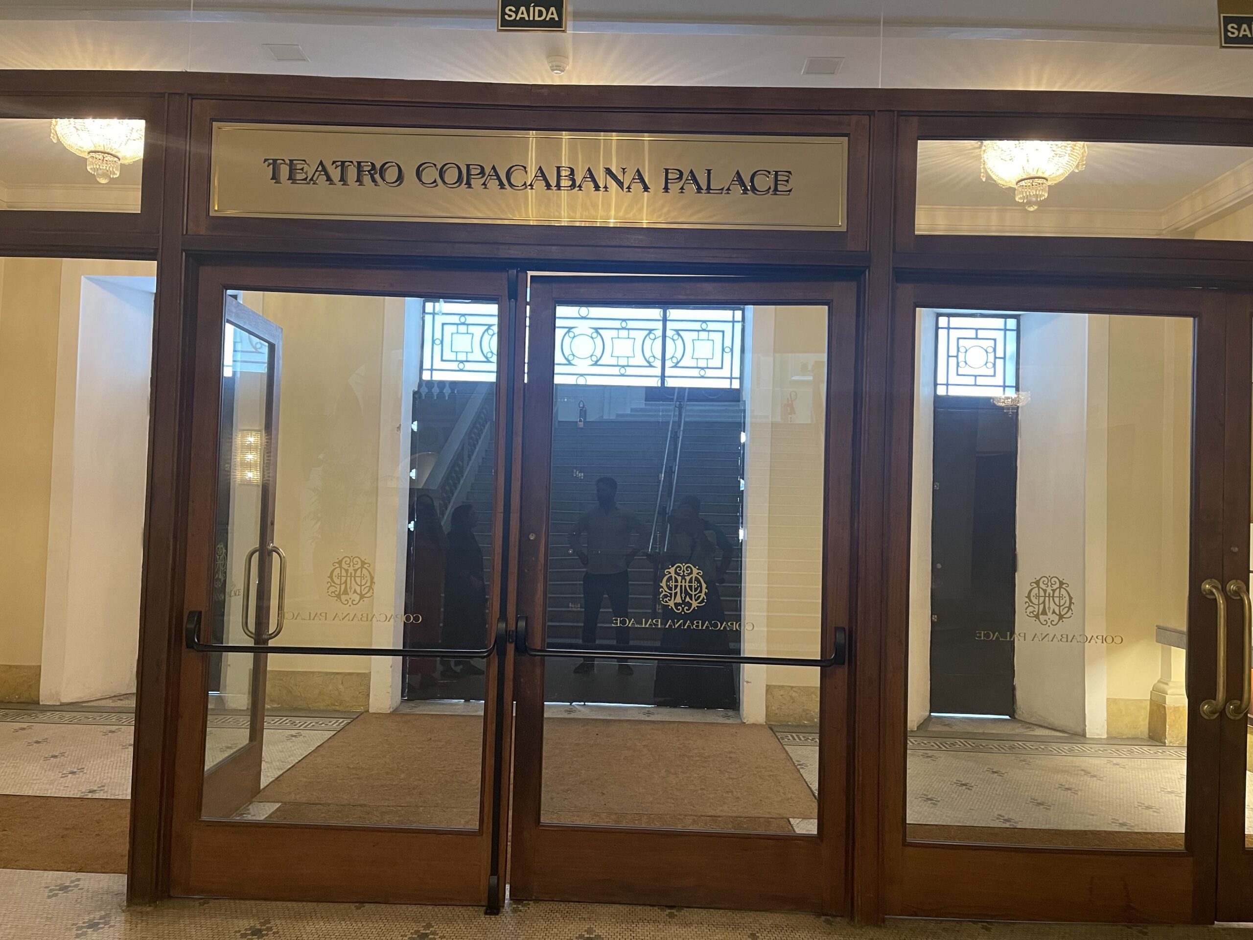 Entrada do Teatro do Copacabana Palace Entrada do Teatro do Copacabana Palace