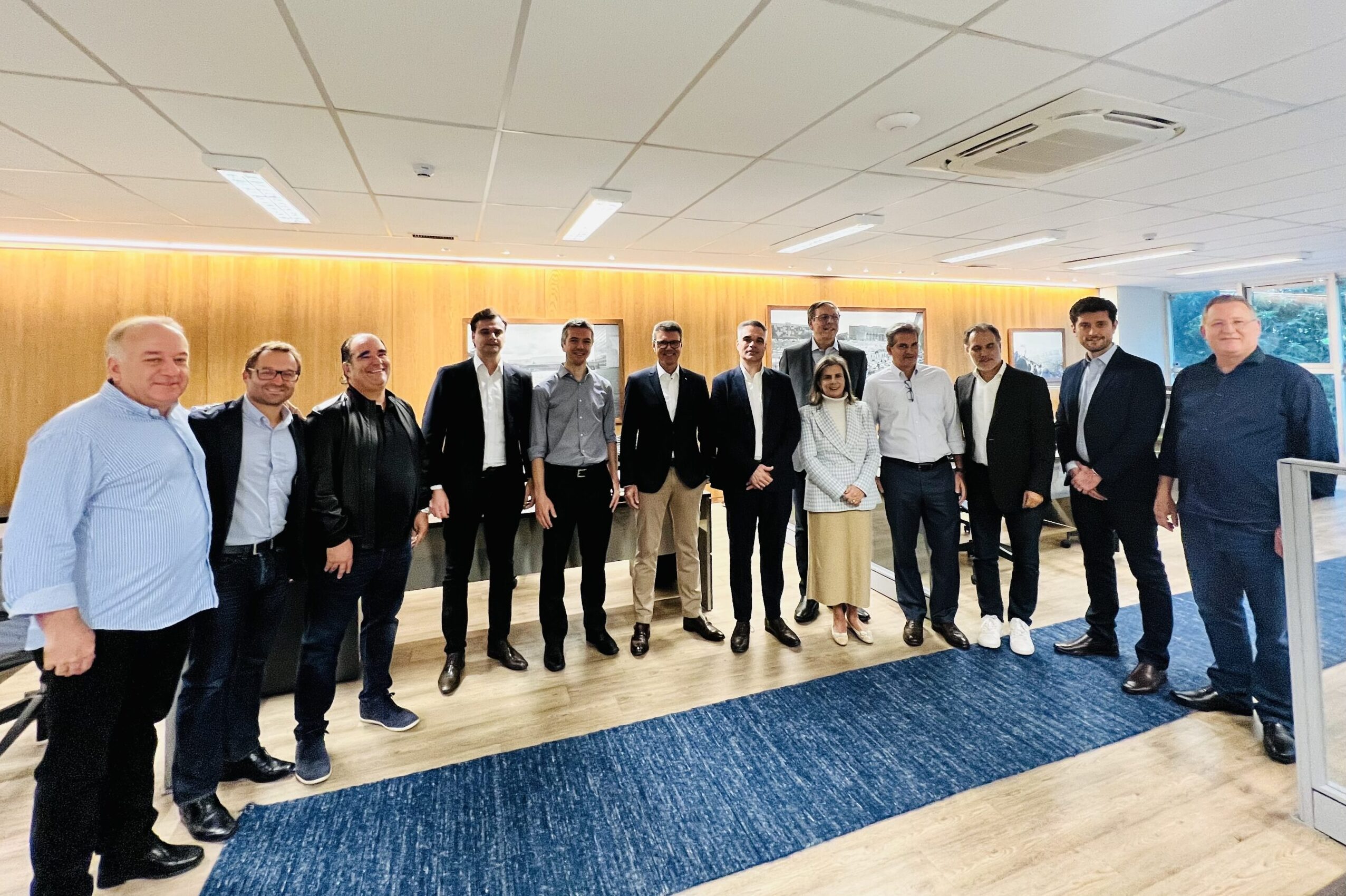 Aeroporto de Macaé (RJ) ganhará nova pista com capacidade para receber jatos Embraer 195 Aeroporto de Macaé (RJ) ganhará nova pista com capacidade para receber jatos Embraer 195