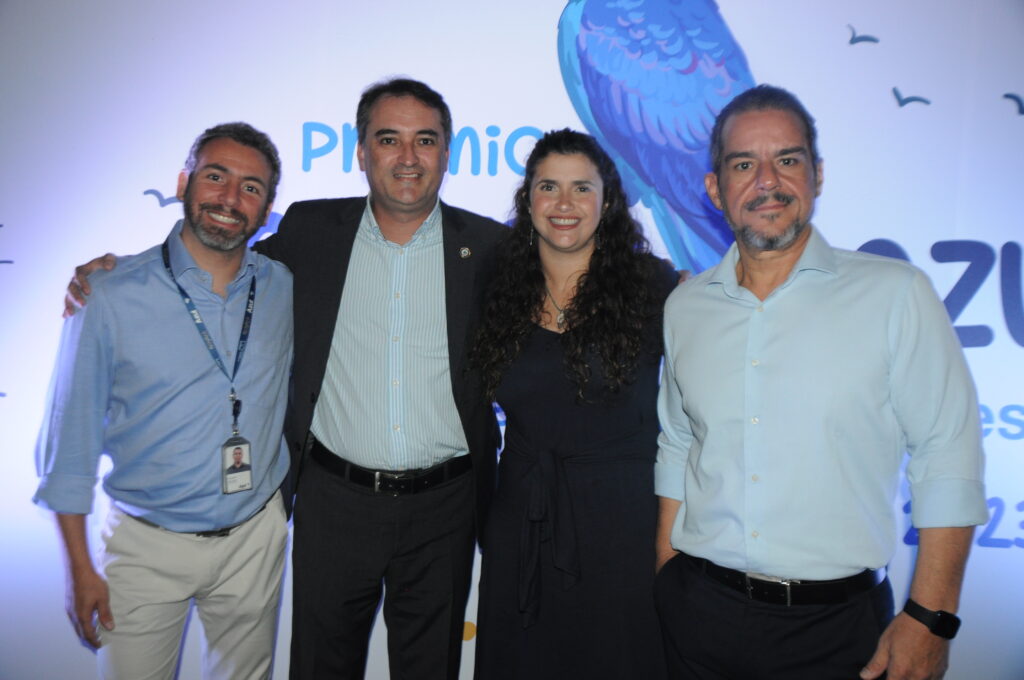 Ferdinando Lucena, da PBTur, com Ricardo Bezerra e Giulliana Mesquita, da Azul Viagens, e Rodrigo Pinto, da ABIH-PB