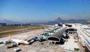 Santos Dumont espera quase 80 mil passageiros e 700 voos neste feriadão