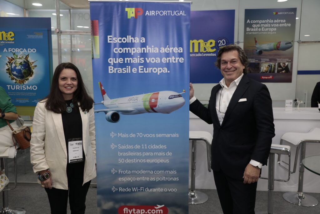 Jaqueline Gil, da Embratur, e Bernardo Cardoso, de Portugal Jaqueline Gil, da Embratur, e Bernardo Cardoso, de Portugal
