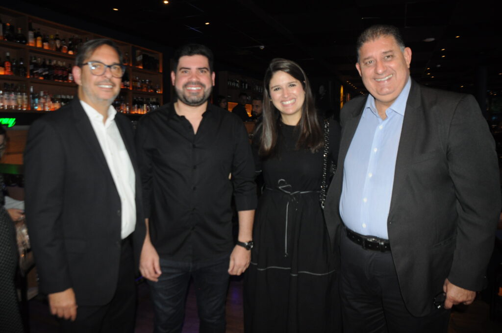 João Almeida, da Azul Viagens, Tonynho Rodrigues, da Empetur, e Cacau de Paula e Mustafá Dias, de Recife