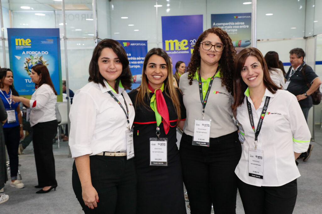 Lígia Marcomini, Elaine Viana, Simone Ramos e Camila Souza, da TAP