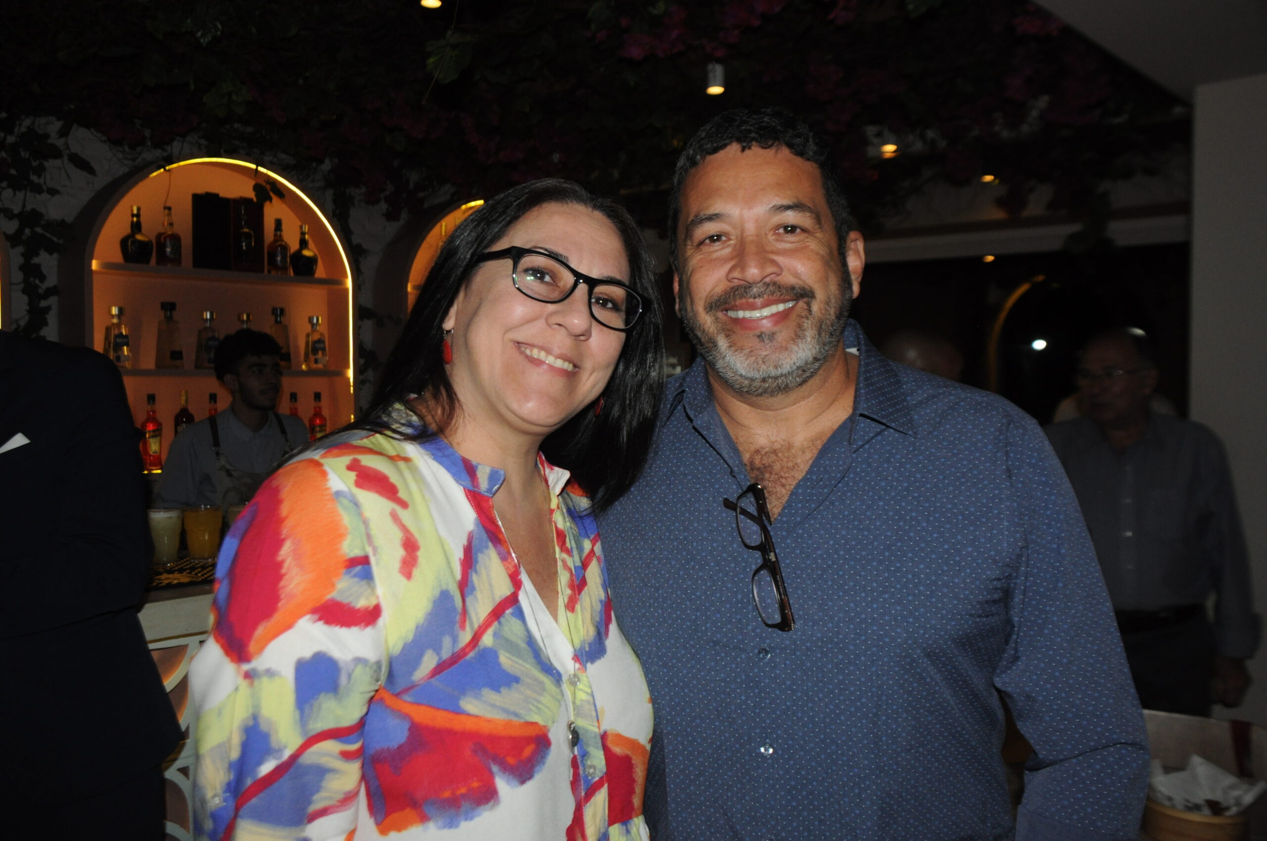 Lizandra Pajak, da Aviareps, e Jorge Souza, da Orinter Lizandra Pajak, da Aviareps, e Jorge Souza, da Orinter