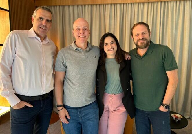 Marcelo Cohen Jose Antonio Coimbra Manuela Bernardes diretora da FBT e Luti Guimaraes e1682623973114 Vai e Vem