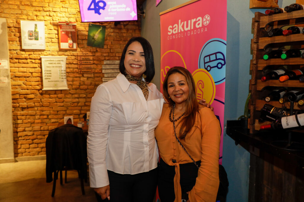Márcia Silva, da Air Europa, e Cristina Martins, Lufthansa