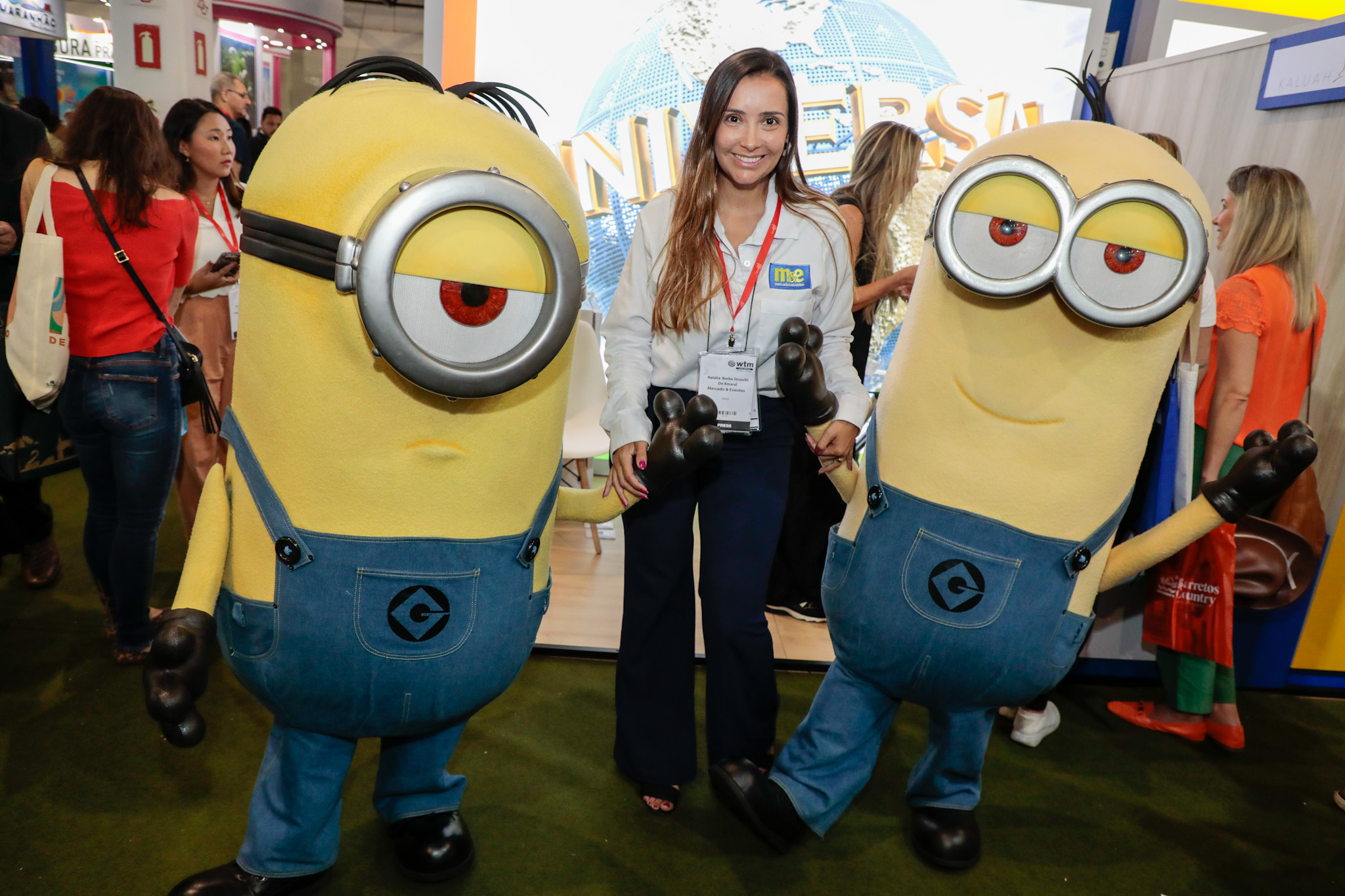 Natália Strutti, do M&E com os Minions Natália Strutti, do M&E com os Minions