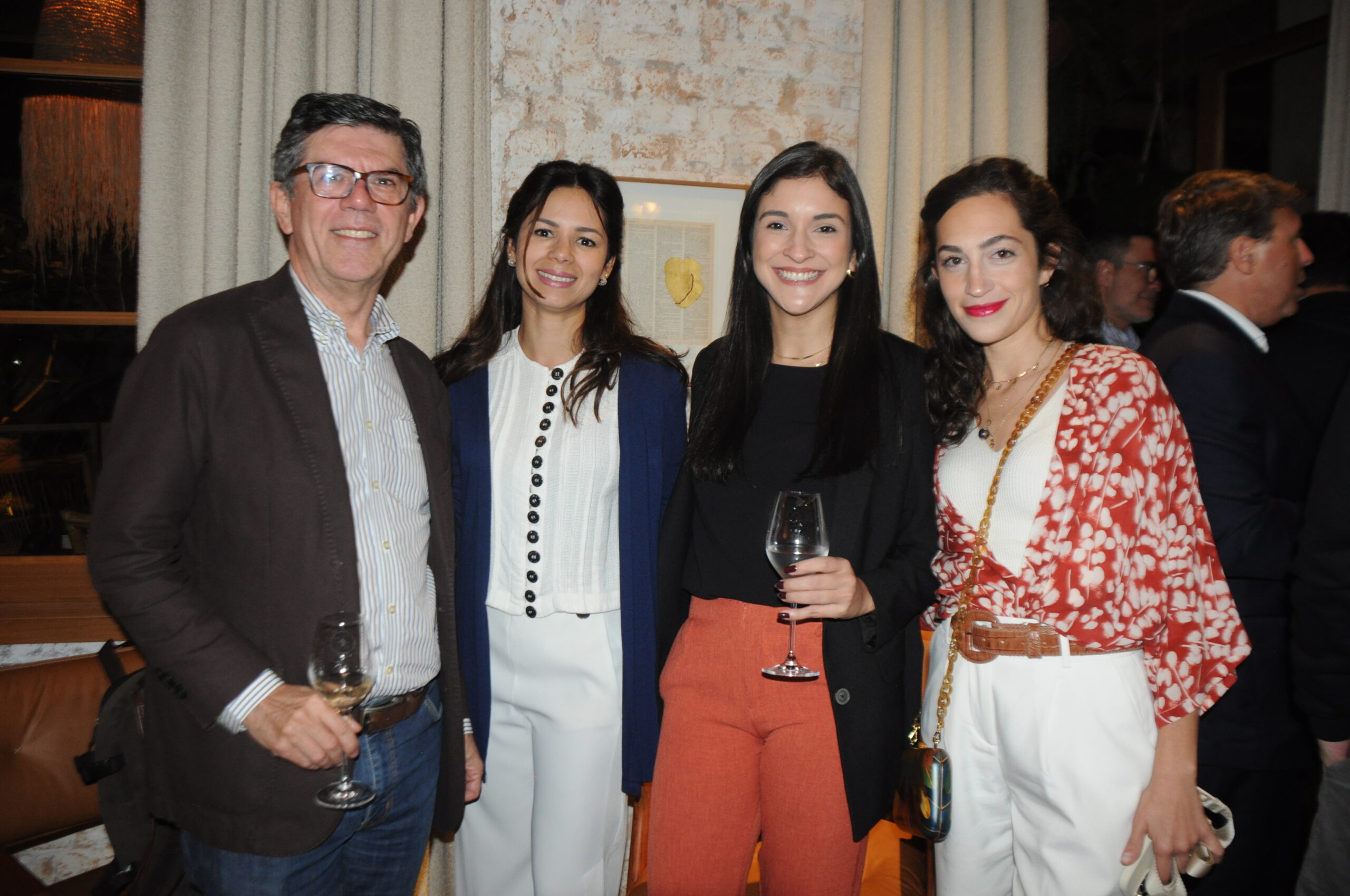 Pedro Garcia, da Traveller Made, Caroline Miranda, do Rosewood, Flávia Santos, da Plantel Turismo, e Virginia Gutierre, da TTW Group