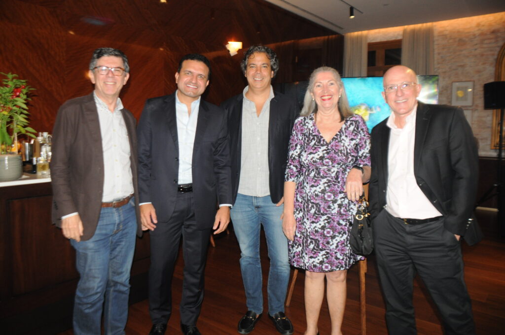 Pedro Garcia, da Traveller Made, Jean Saraiva, da Silversea, Guilherme Burti, da Sete Mares, Ana Terra Gonçalves, da Ana Terra Turismo, e Aldo Leone, da Agaxtur