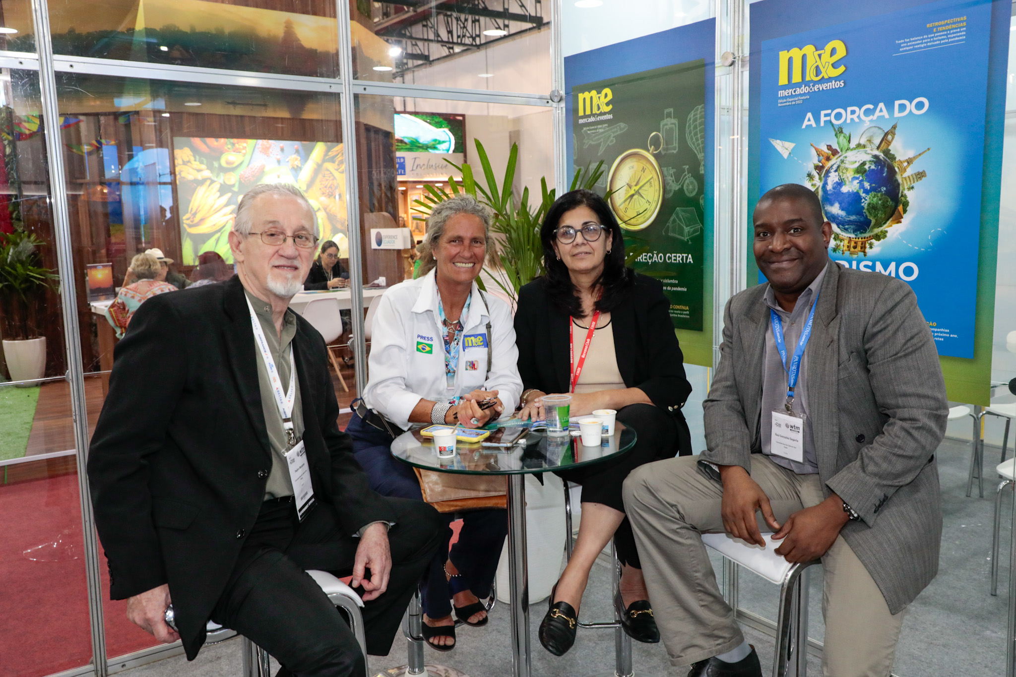 Pedro Monzon, Maria Del Carmen, e Raul Gonzalez, do Ministério do Turismo de Cuba, e Mari Masgrau, do M&E Pedro Monzon, Maria Del Carmen, e Raul Gonzalez, do Ministério do Turismo de Cuba, e Mari Masgrau, do M&E