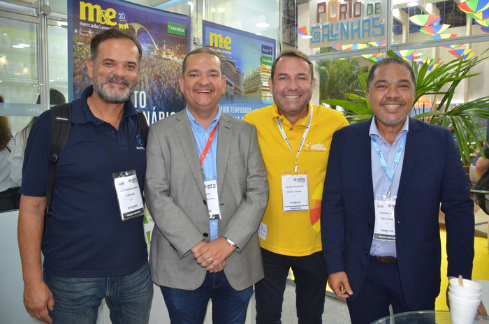 Peter Mangabeira, da Abav MG, Bruno Farias, da Prefeitura de João Pessoa, Daniel Rodrigues, da PBTUR e Claudio Junior, da BBC Eventos Peter Mangabeira, da Abav MG, Bruno Farias, da Prefeitura de João Pessoa, Daniel Rodrigues, da PBTUR e Claudio Junior, da BBC Eventos