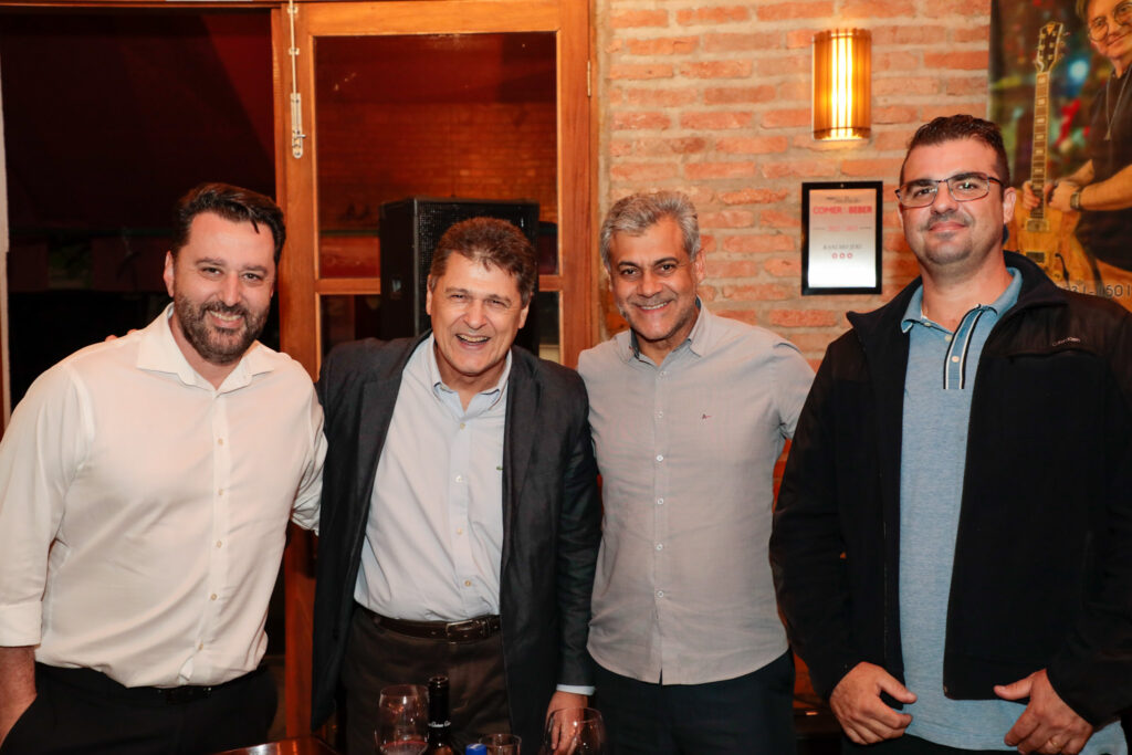 Renato Hagopian, da Qatar Airways, Valcir Souza, da All Nippon Airways (ANA), Domingos, da Azul, e César Floreste, da ANA