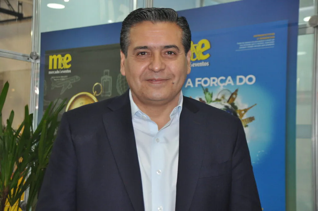 Aerolíneas divulga novas tarifas promocionais durante WTM-LA 2023 2 Ricardo Sosa 1 Aerolíneas divulga novas tarifas promocionais durante WTM-LA 2023