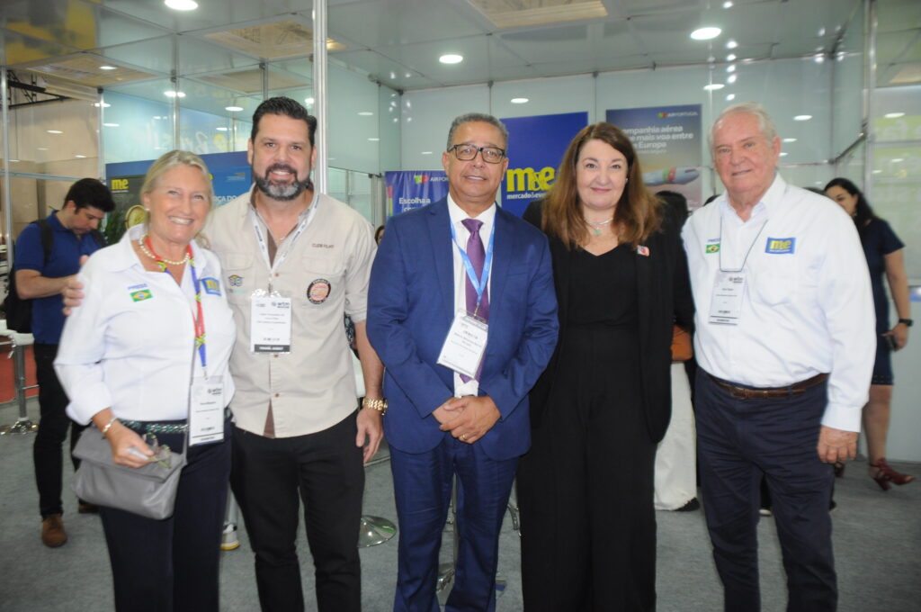 Rosa Magrau, do M&E, Cleib Filho, do Jalapão 100 limites, Aldison Barros de Lyra, secretário de Turismo de Palmas, Magda Nassar, da Abav Nacional e Roy Taylor, do M&E