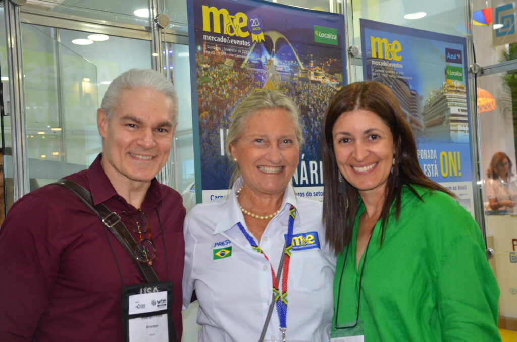 Rosa Masgrau, do M&E entre Rodrigo Pereira, da Aviareps e Andrea Gabel, do Visit St. Pete Clearwater