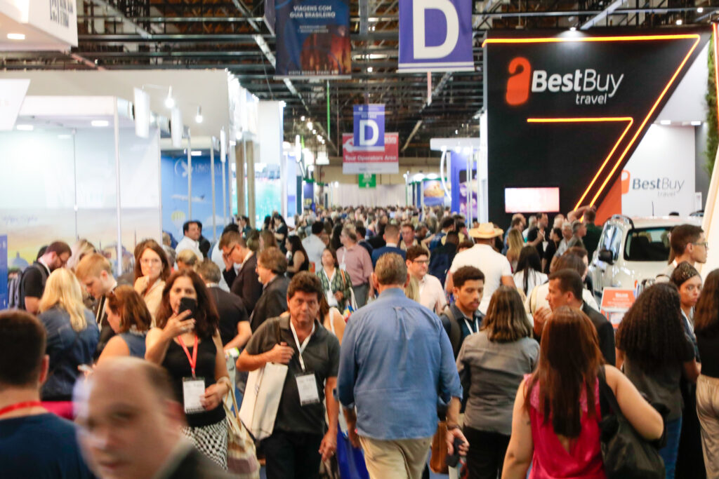Recorde: WTM-LA recebe mais de 26 mil visitantes e quase 7 mil agentes de viagens 1 Segundo dia da WTM LA Recorde: WTM-LA recebe mais de 26 mil visitantes e quase 7 mil agentes de viagens