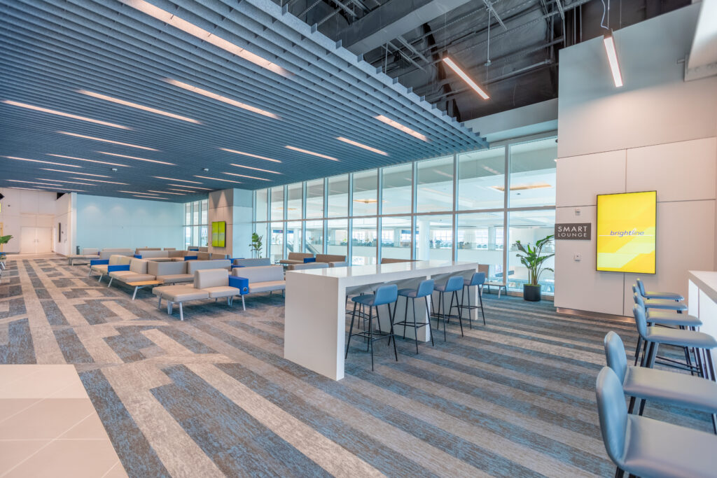 Smart Lounge 12 2 Brightline inicia venda de passagens para Orlando com tarifas a partir de US$ 79