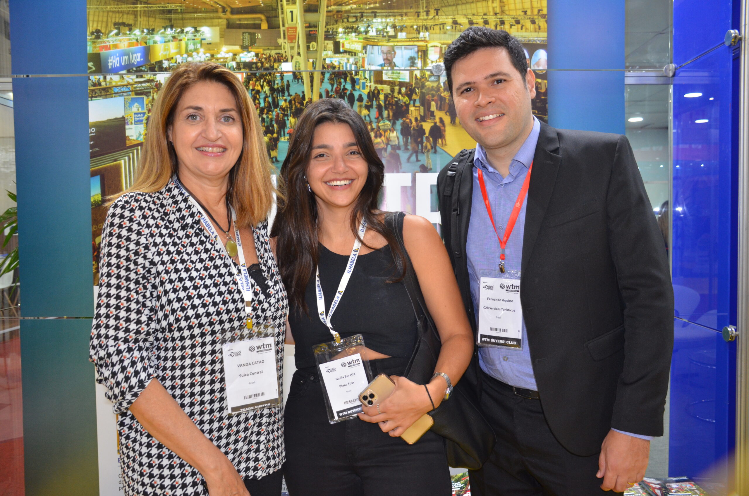 Vanda Catão, da Suiça Central, Giulia Buratta, da Blanc Tour e Fernando Aquino, da C2B Serviços turísticos Vanda Catão, da Suiça Central, Giulia Buratta, da Blanc Tour e Fernando Aquino, da C2B Serviços turísticos