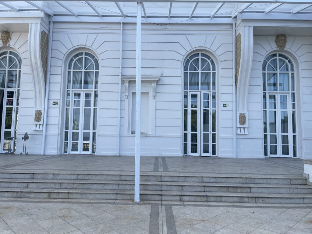 Varanda que acesso aos salões do Copacabana Palace Varanda que acesso aos salões do Copacabana Palace