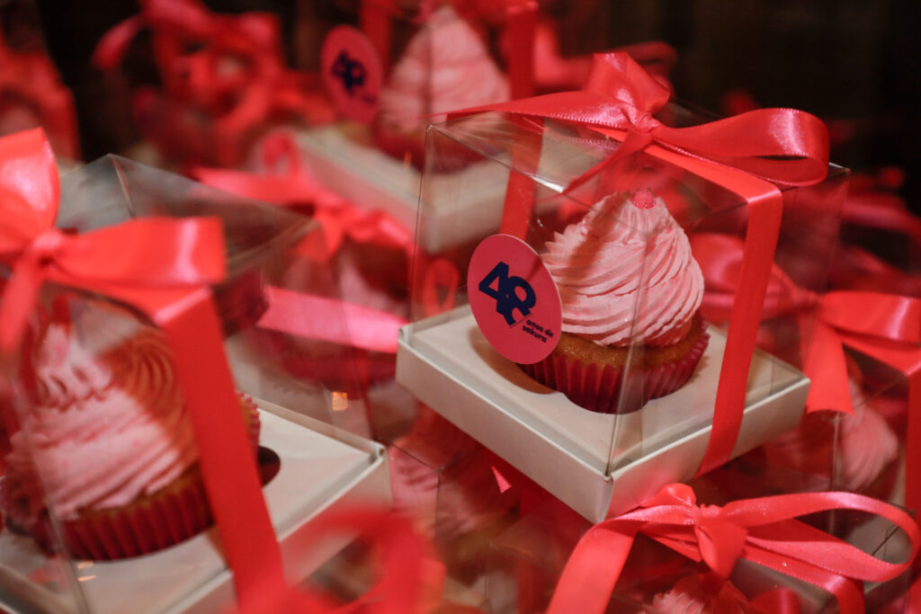 Bolinhos para comemorar os 48 anos da Sakura
