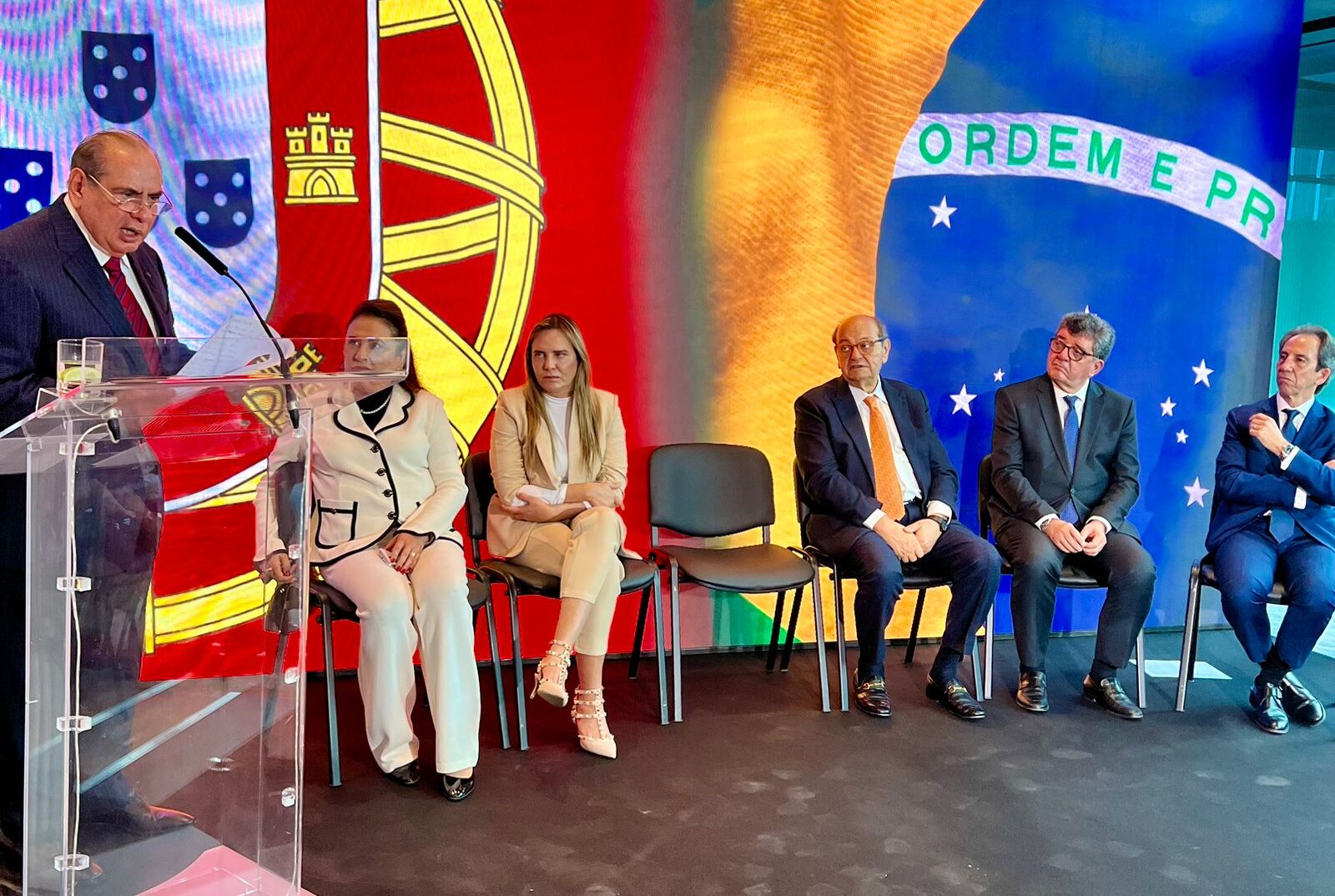 Com presença de autoridades, CNC inaugura oficialmente seu primeiro escritório na Europa Com presença de autoridades, CNC inaugura oficialmente seu primeiro escritório na Europa